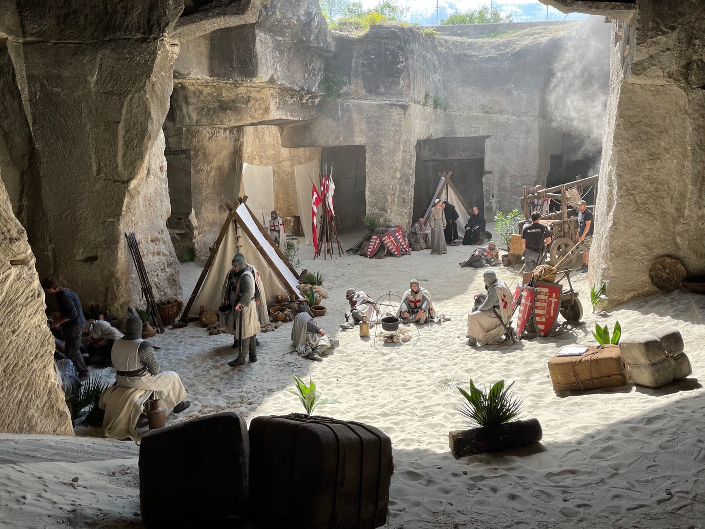 MOVIE SETS DESIGN RENTALS